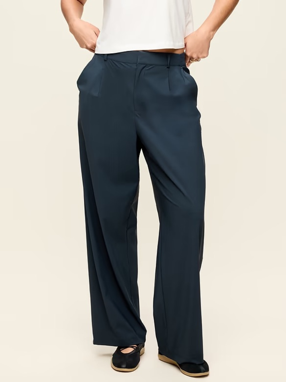 NWT Old Navy SleekTech Wide Leg Trouser Pants
